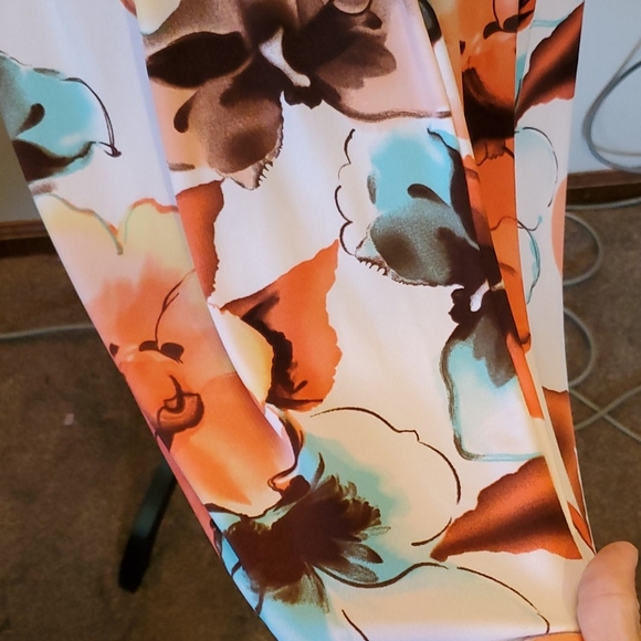 Wrapper dress - Picture 6 of 8